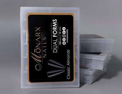 Przedłużanie paznokci metodą dual form – aplikacja żelu YOGURT